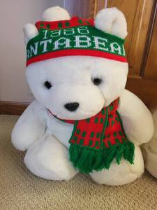 lot 133 image: Vintage Santabear Plush Set 1985-1986