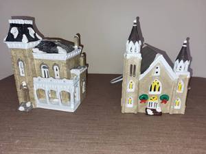 lot 186 image: Dept 56 Ceramic Light-Up Village Buildings Set