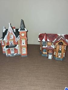 lot 187 image: Dept 56 Ceramic Christmas Village Houses Set