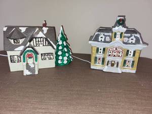 lot 188 image: Dept 56 Ceramic Christmas Village Houses Set