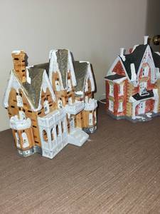 lot 189 image: Dept 56 Ceramic Christmas Village Houses Set