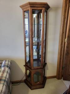 lot 210 image: Corner Curio Cabinet with Glass Doors