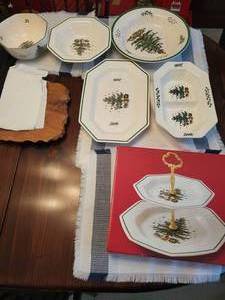 lot 248 image: Spode Christmas Dishes Service for 8 and all Serving Pieces, Matching Linens, and Accessories as seen in photos