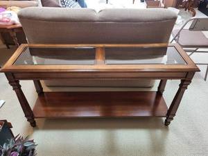 lot 270 image: Elegant Wooden Console Table 52 Glass Top