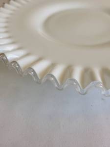 lot 349 image: Vintage Milk Glass Ruffled Plate