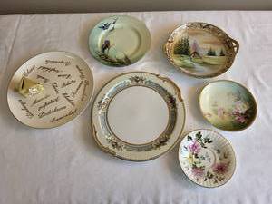 lot 359 image: Paragon Autumn Glory China Plates Lot