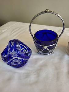lot 388 image: Vintage Glassware Collection