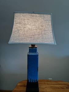 lot 31 image: Blue Ceramic Table Lamp 38H