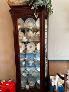 lot 34 image: Vintage China Display Cabinet - Contents Not Included