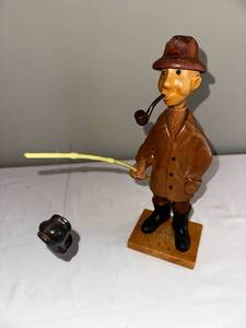 lot 257 image: Vintage Italian Wooden Fishing Figurine