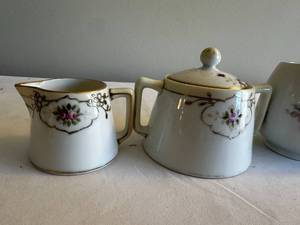 lot 281 image: Antique Nippon Hand Painted Tea Set
