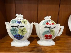 lot 371 image: Vintage Westmoreland Milk Glass Canister Set