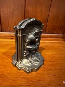 lot 382 image: Rodin Thinker Cast Iron Bookends