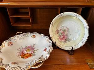 lot 385 image: RW Bavaria Floral Porcelain Dishes