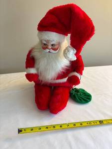 lot 285 image: Vintage Santa Claus Plush Figure