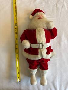 lot 291 image: Vintage Santa Claus Figurine 14