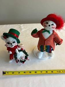 lot 306 image: Festive Annalee&nbspHoliday Figurine Set