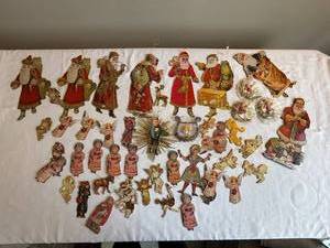 lot 316 image: Vintage Christmas Decorations Lot