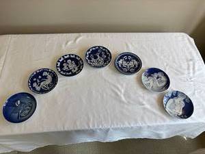lot 333 image: Bing & Grndahl Mothers Day Plates Set