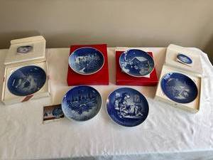 lot 338 image: Bing & Grndahl Collectible Plates Set