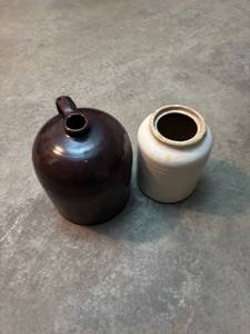 lot 421 image: Set of 2 Vintage Stoneware Jugs