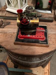 lot 427 image: Vintage Monsanto Model Steam Engine
