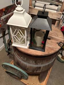 lot 431 image: Set of 2 Decorative Lanterns Black & White