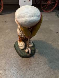lot 434 image: Vintage Golfer Statue