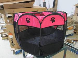 lot 30 image: cat or small dog pen...