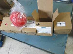 lot 62 image: 5 dog toys...