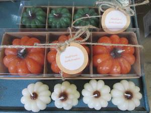 lot 100 image: lot of scented candles...