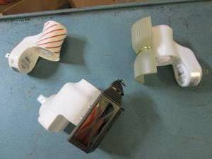 lot 116 image: 3 plug in scent warmers...