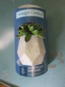 lot 118 image: yankee candle scent plu diffuser...