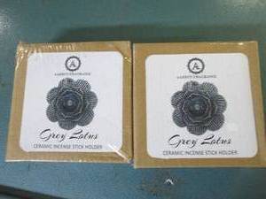 lot 132 image: 2 boxes of gry loutus ceramic incen...