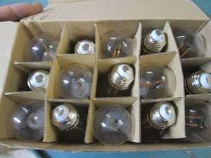 lot 140 image: pack of 15 s14 edison light bulbs...