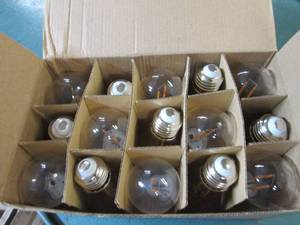 lot 141 image: pack of 15 s14 edison light bulbs...