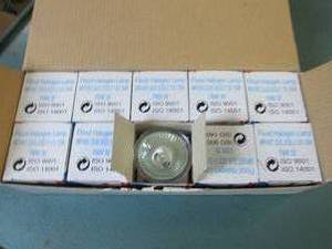 lot 147 image: pacakge of 10 halogen flood lights...