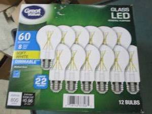 lot 153 image: package of 12 60 watt led glass lig...
