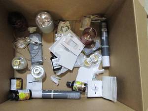 lot 167 image: lot of scented items...