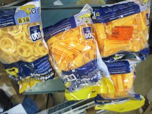 lot 189 image: lot of tile leveling wedges and cap...