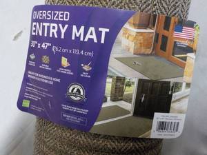 lot 5 image: Oversized Entry Mat 30 x 47...