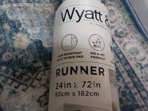lot 17 image: Wyatt and Ash 24 x 72 Machine Wash...
