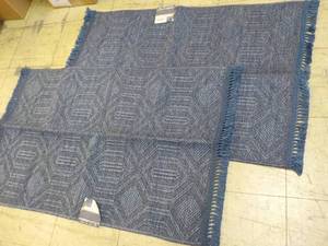 lot 42 image: Off the Loom 2 ct Accent Rugs 30 x ...