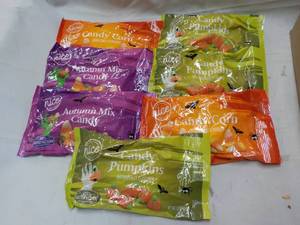 lot 105 image: 7 ct 12 oz Bags Autumn Mix Candies...
