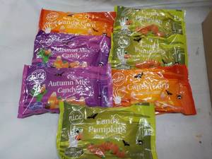 lot 107 image: 7 ct 12 oz Bags Autumn Mix Candies...