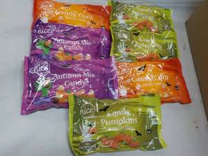 lot 110 image: 7 ct 12 oz Bags Autumn Mix Candies...