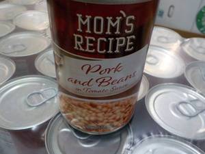 lot 197 image: Case of 24 Moms Recipe Pork and Be...