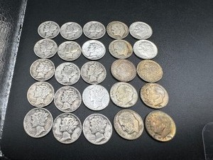 lot 35 image: Twenty-Five Mixed Silver Dimes, A few better quality included