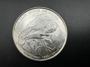 lot 36 image: BU 1oz.999 Silver Miner Round
