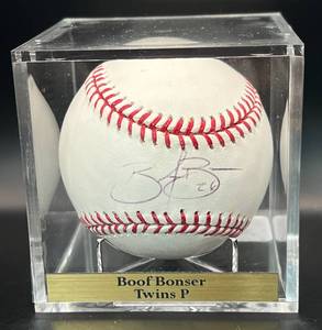 lot 34 image: Boof Bonzer (Minnesota Twins Pitcher) Signed Baseball Rawlings OMLB Selig Ball w cube and plaque